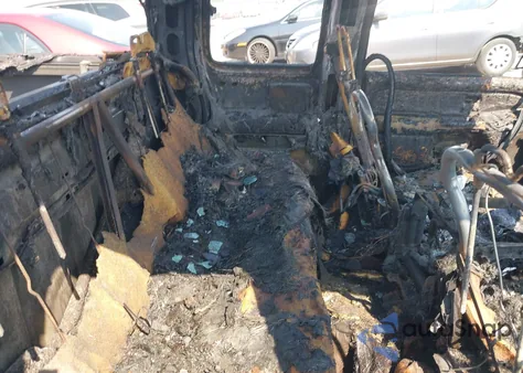 2003 Chevrolet Silverado 1500 Ls z USA, uszkodzony, nr VIN 2GCEC19T731219109